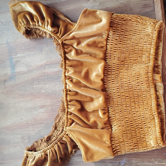 Crop top - Picture 3 of 3